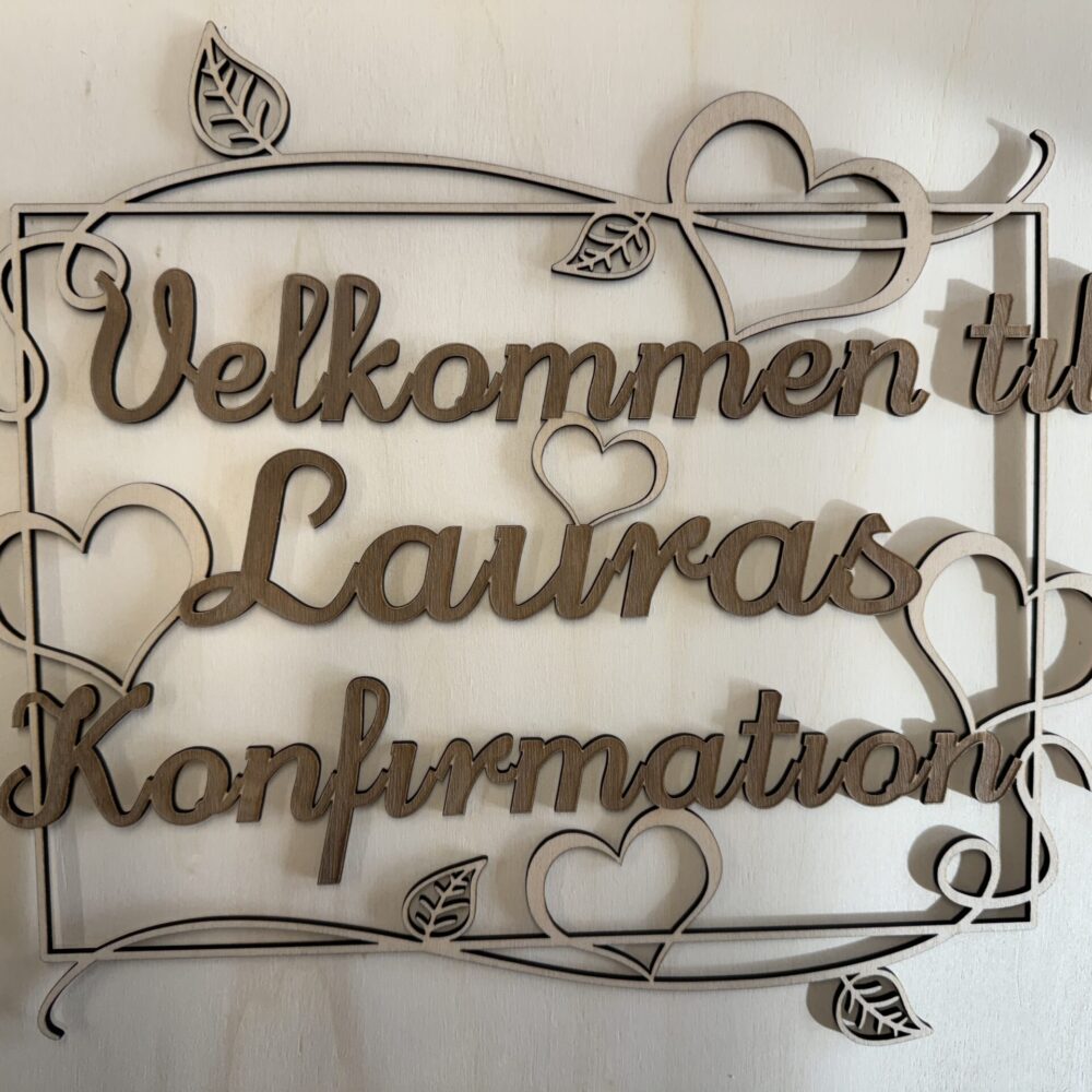 Dørskilte i birkefinér